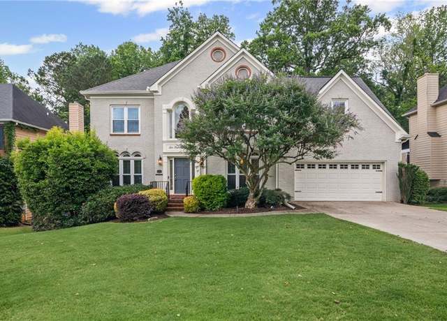 Property at 640 Windwalk Dr, Roswell, GA 30076, 4 beds, 3.5 baths