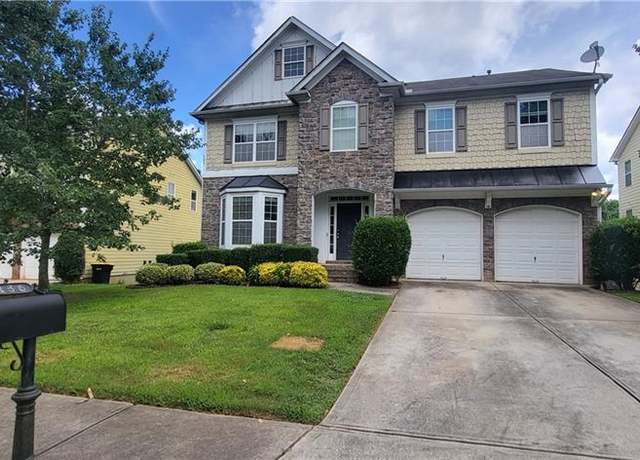 Property at 136 Lakeshore Pkwy, Newnan, GA 30263, 4 beds, 2.5 baths