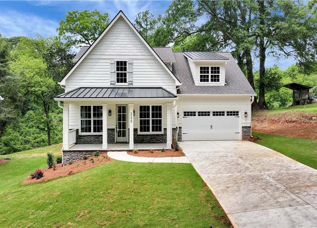 Property at 200 College Ave, Commerce, GA 30529, 4 beds, 3 baths