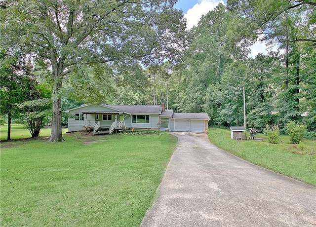 Property at 182 Morris Dr, Fayetteville, GA 30215, 3 beds, 2 baths