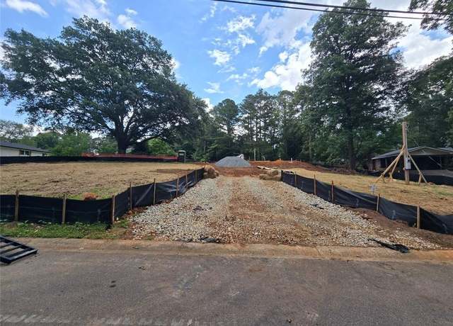 Property at 3920 Bellair Dr, Marietta, GA 30066, 4 beds, 4 baths