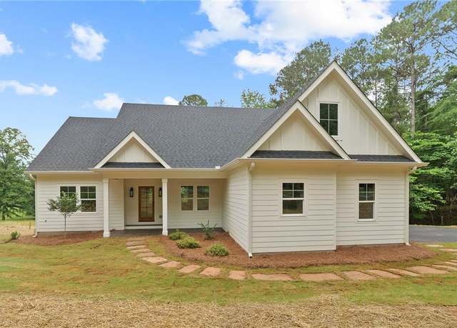 Property at 102-A S Cay Dr, Milledgeville, GA 31061, 4 beds, 3 baths