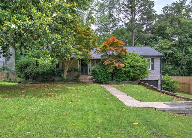 Property at 1837 Lochlomand Ln SE, Smyrna, GA 30080, 3 beds, 2 baths