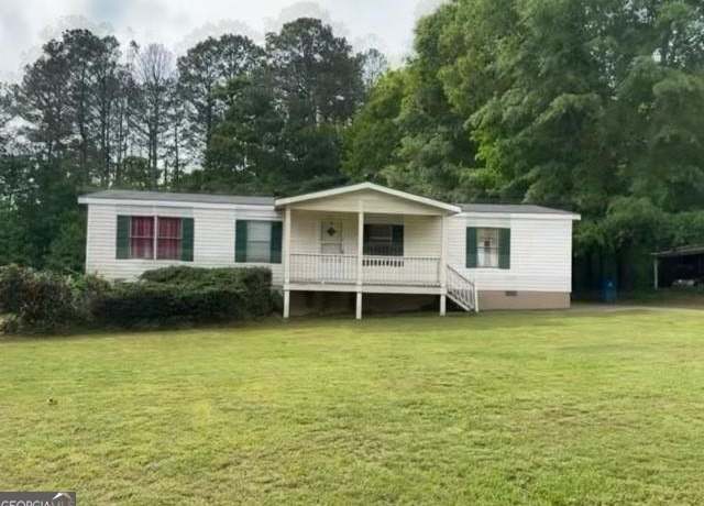 Property at 324 Stonegate Dr, Winder, GA 30680, 3 beds, 2 baths