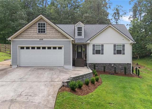 Property at 4048 Fairmont St, Gainesville, GA 30506, 3 beds, 2 baths