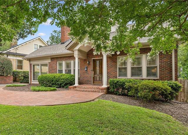 Property at 833 E Morningside Dr NE, Atlanta, GA 30324, 3 beds, 2.5 baths