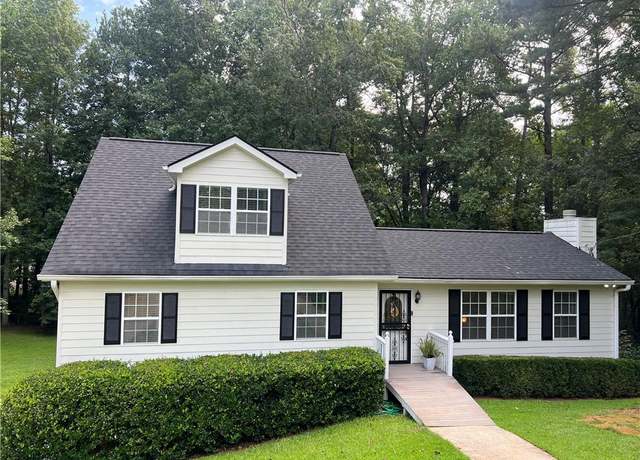 Property at 4723 Tisha Ct SW, Lilburn, GA 30047, 4 beds, 3 baths