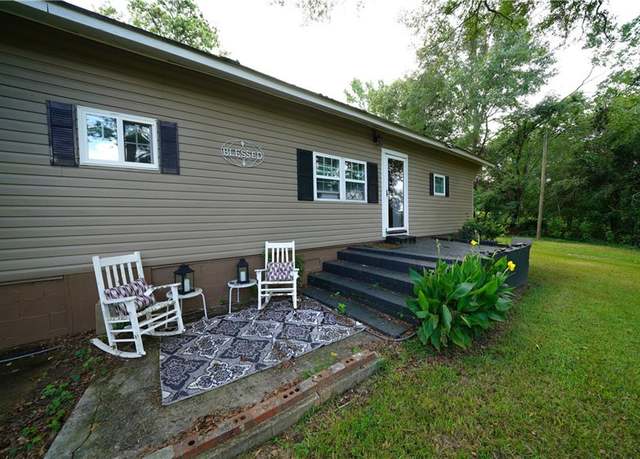 Property at 855 Bowdon Junction Rd, Carrollton, GA 30117, 2 beds, 1 bath