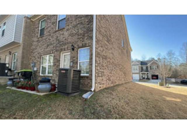 Property at 10166 Benton Woods Dr, Covington, GA 30014, 3 beds, 2.5 baths