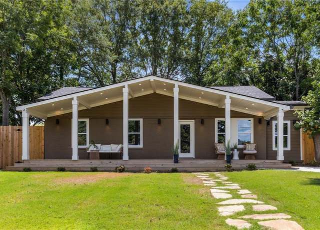 Property at 1102 Fountain Dr SW, Atlanta, GA 30314, 3 beds, 2.5 baths