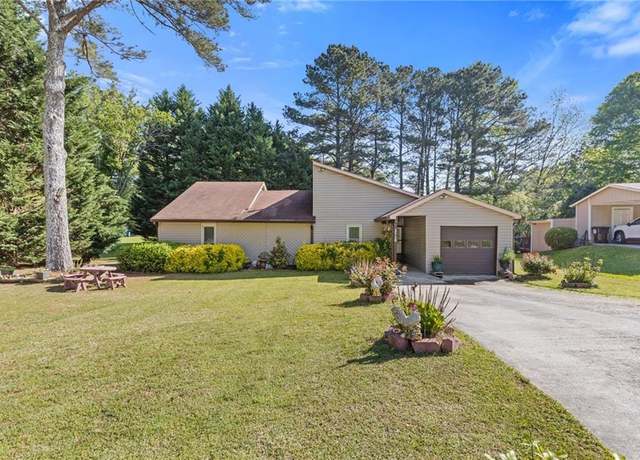 Property at 2520 Hartford Dr, Ellenwood, GA 30294, 3 beds, 2 baths