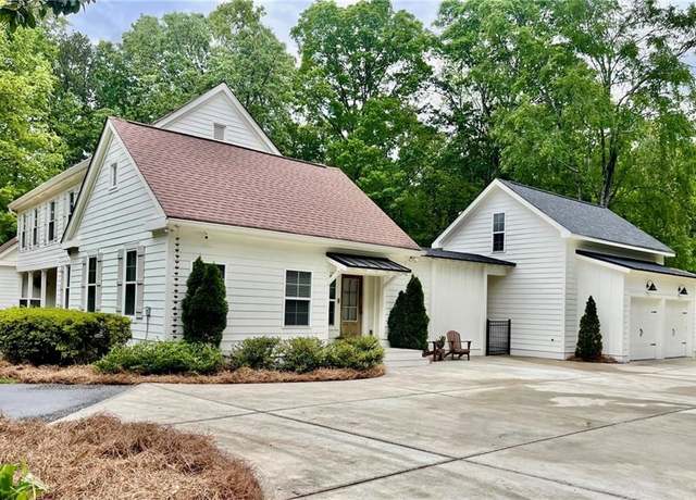 Property at 400 N Peachtree Pkwy, Peachtree City, GA 30269, 6 beds, 5.5 baths