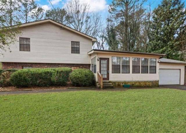 Property at 2325 Lago Dr, Jonesboro, GA 30236, 5 beds, 4 baths