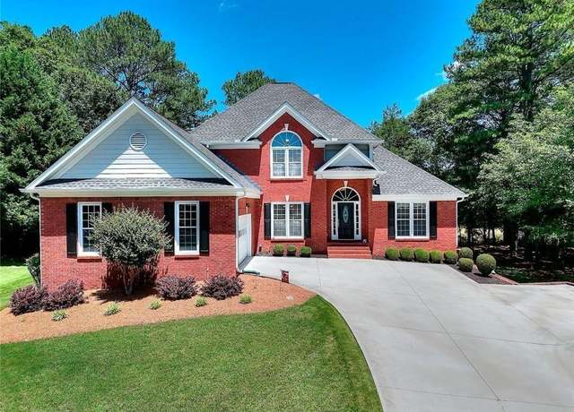 Property at 781 Templeton Dr, Loganville, GA 30052, 5 beds, 3.5 baths