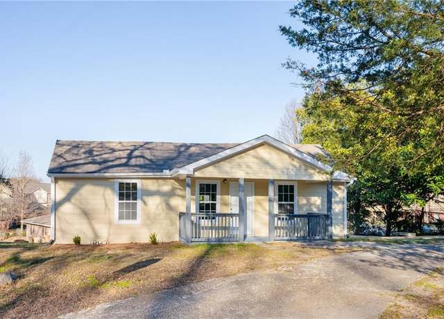 Property at 2502 Park Dr, Lithonia, GA 30058, 3 beds, 2 baths
