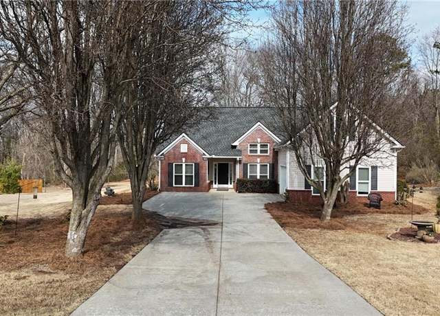 Property at 89 Bailey Dr, Jefferson, GA 30549, 4 beds, 2 baths
