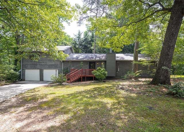 Property at 633 Iris Rd, Pine Lake, GA 30072, 3 beds, 3 baths