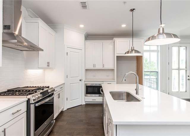 Property at 348 Olmstead Way #30, Alpharetta, GA 30022, 3 beds, 2.5 baths