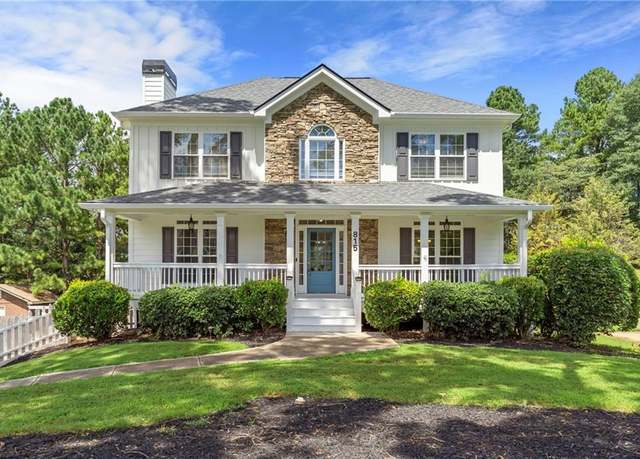 Property at 815 Sylvan Dr, Marietta, GA 30066, 4 beds, 3.5 baths