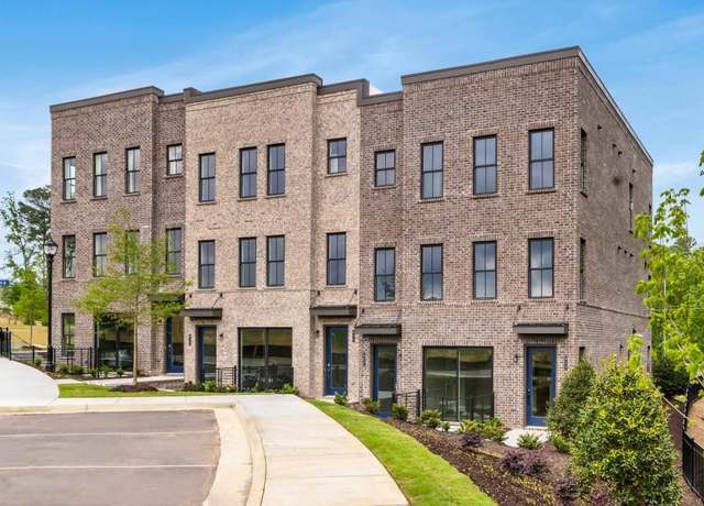 Property at 901 Echo Park Dr, Suwanee, GA 30024, 2 beds, 2.5 baths
