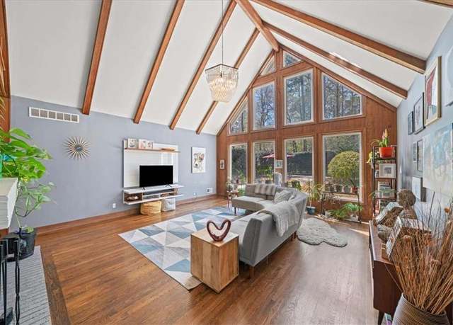 Property at 53 Weatherstone Pkwy, Marietta, GA 30068, 5 beds, 3.5 baths