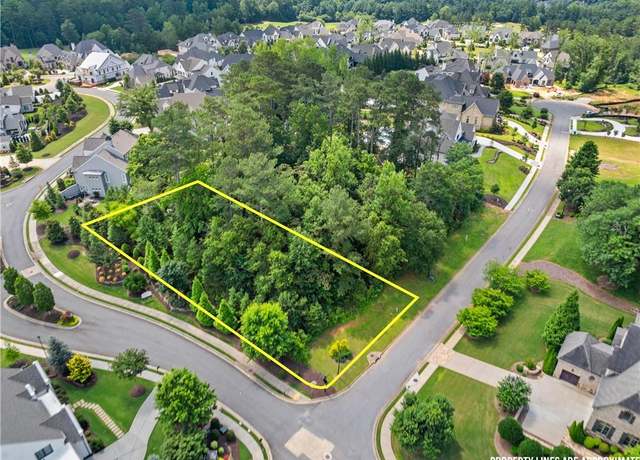 Property at 5011 Kings Close, Alpharetta, GA 30004