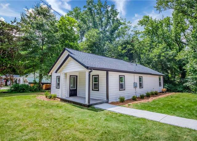 Property at 206 Walker Dr, Monroe, GA 30655, 3 beds, 1 bath