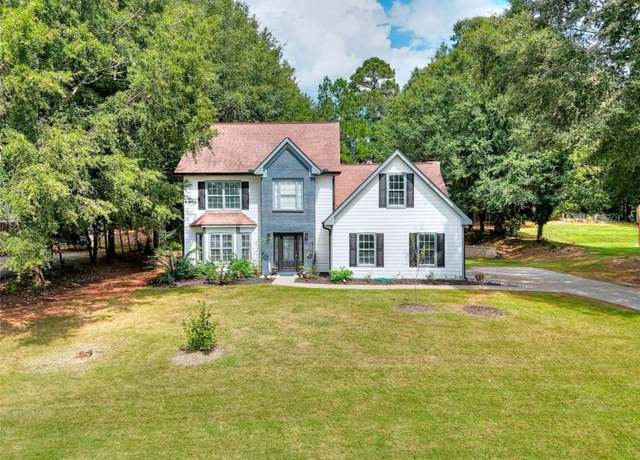 Property at 413 Spring Pl, Monroe, GA 30655, 4 beds, 2.5 baths