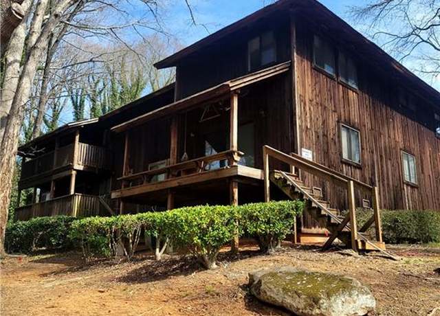 Property at 7 Quail Run, Decatur, GA 30035, 2 beds, 2.5 baths