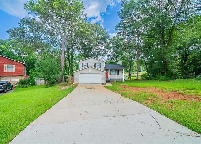 Property at 446 Jaywood Dr, Stone Mountain, GA 30083, 3 beds, 2 baths
