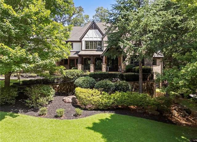 Property at 989 Middle Fork Trl, Suwanee, GA 30024, 7 beds, 7 baths