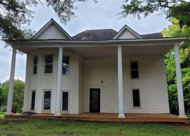 Property at 119 E Johnson St, Temple, GA 30179, 6 beds, 1 bath