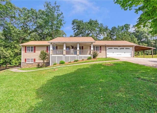 Property at 1828 Macland Rd SW, Marietta, GA 30064, 5 beds, 3 baths