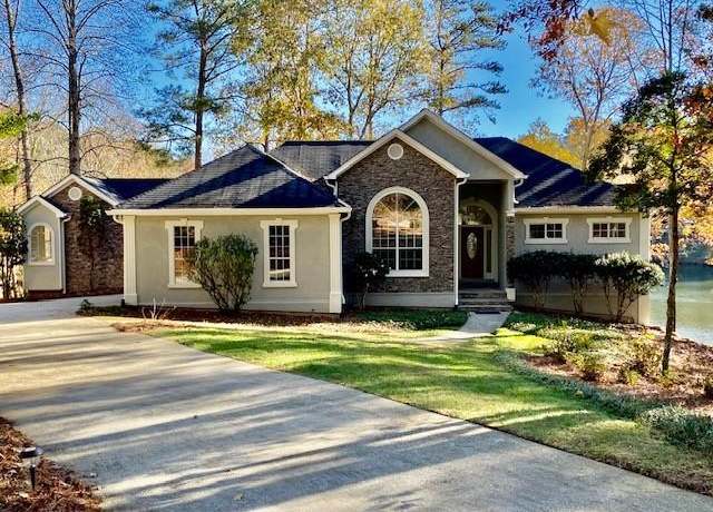 Property at 7149 Burnside Ct, Villa Rica, GA 30180, 6 beds, 2.5 baths