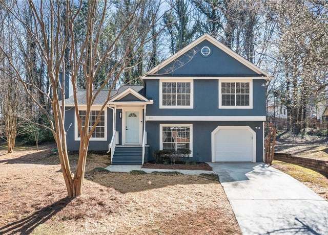 Property at 2111 Glenwood Downs Dr, Decatur, GA 30035, 3 beds, 2 baths