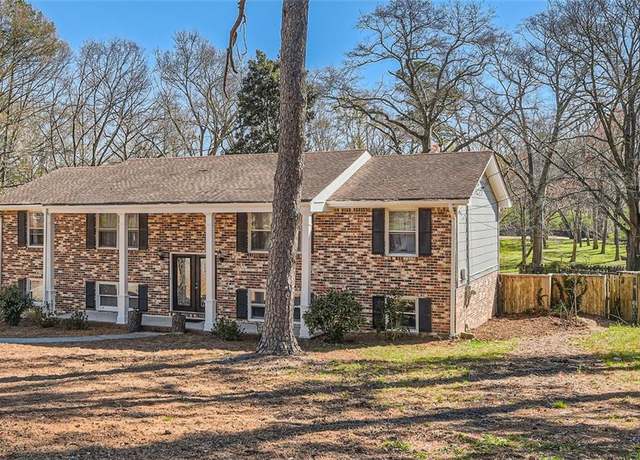 Property at 3045 Riviera Dr NW, Conyers, GA 30012, 6 beds, 3 baths