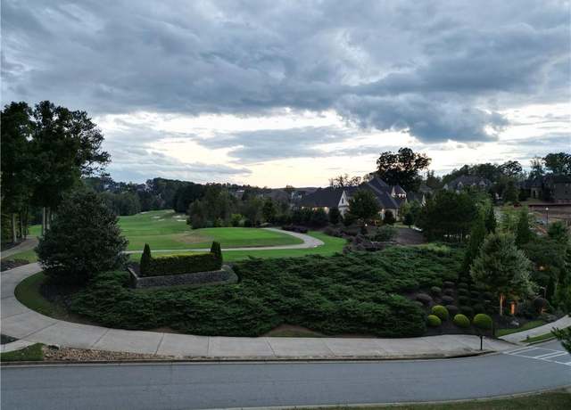 Property at 16011 Manor Club Dr, Alpharetta, GA 30004, 6 beds, 7 baths