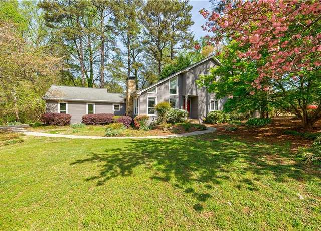 Property at 4183 Oak Crest Dr, Tucker, GA 30084, 4 beds, 2 baths