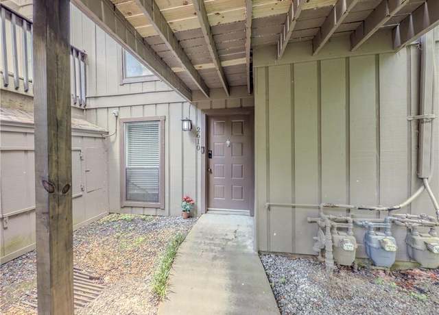 Property at 2610 Cumberland Ct, Smyrna, GA 30080, 2 beds, 1 bath