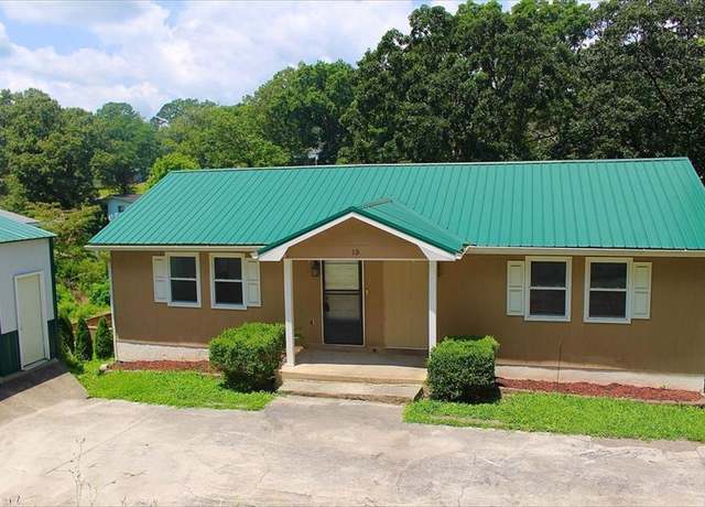 Property at 13 Travis Rd, Rossville, GA 30741, 5 beds, 5.5 baths