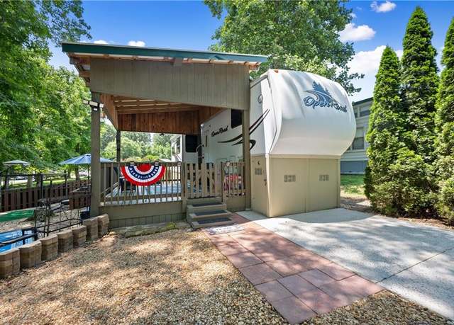 Property at 244 Stag Leap Dr, Cleveland, GA 30528, 1 bed, 1 bath