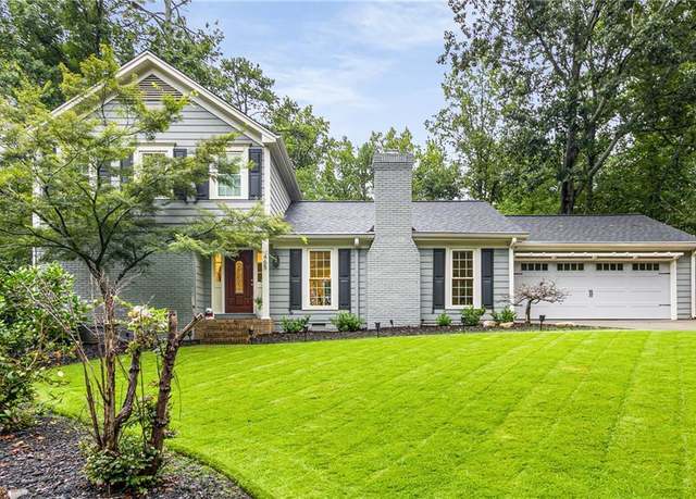 Property at 465 Sassafras Ln, Roswell, GA 30076, 3 beds, 2.5 baths