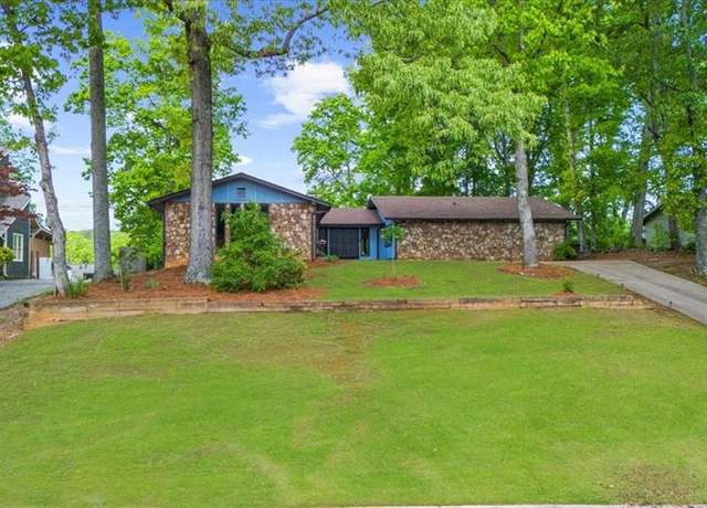 Property at 5742 Harbor Dr, Buford, GA 30518, 4 beds, 2 baths