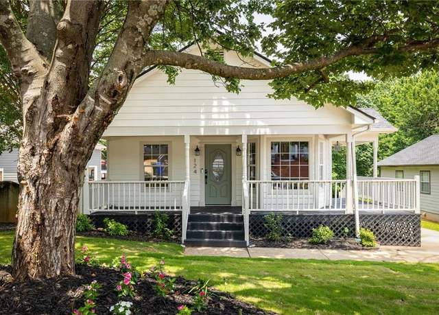 Property at 124 Richmond St SE, Atlanta, GA 30312, 3 beds, 2 baths