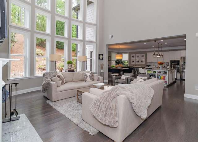Property at 2720 Garonne Way, Cumming, GA 30041, 5 beds, 4 baths