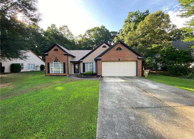 Property at 5637 Newberry Point Dr, Flowery Branch, GA 30542, 4 beds, 2 baths