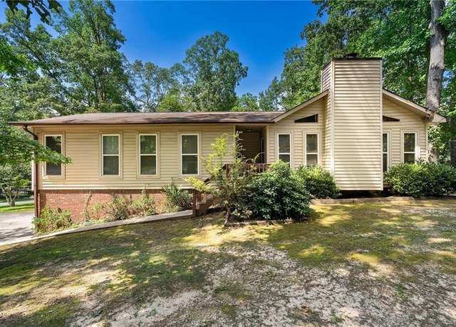 Property at 6650 Valley Hill Dr SW, Mableton, GA 30126, 3 beds, 2 baths