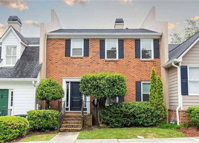 Property at 911 Lenox Hill Ct NE, Atlanta, GA 30324, 3 beds, 3.5 baths