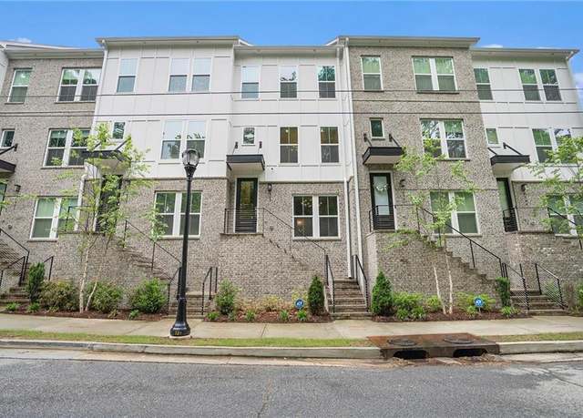 Property at 2505 Astaire Ct NW, Atlanta, GA 30318, 3 beds, 4 baths