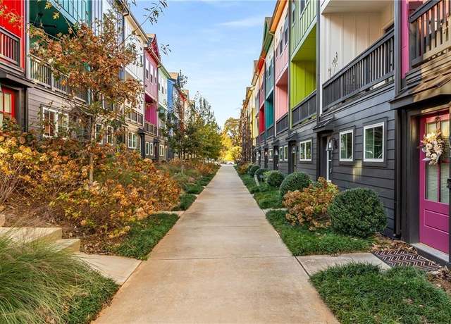 Property at 140 Color Cir, Atlanta, GA 30317, 2 beds, 2 baths